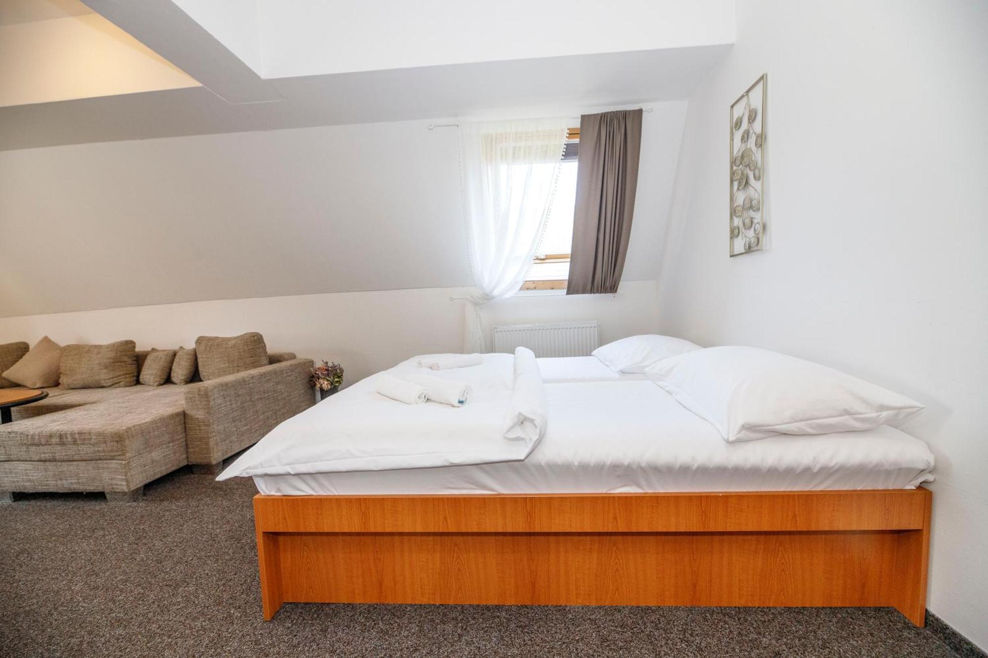 Ph Apartments Harrachov - Ryzoviste Exterior photo